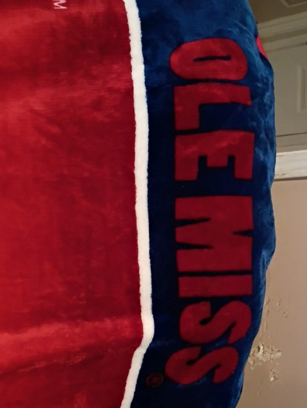 Ole Miss Red Plush Throw Blanket - Collegiate Soft Throw - Picture 5 of 8
